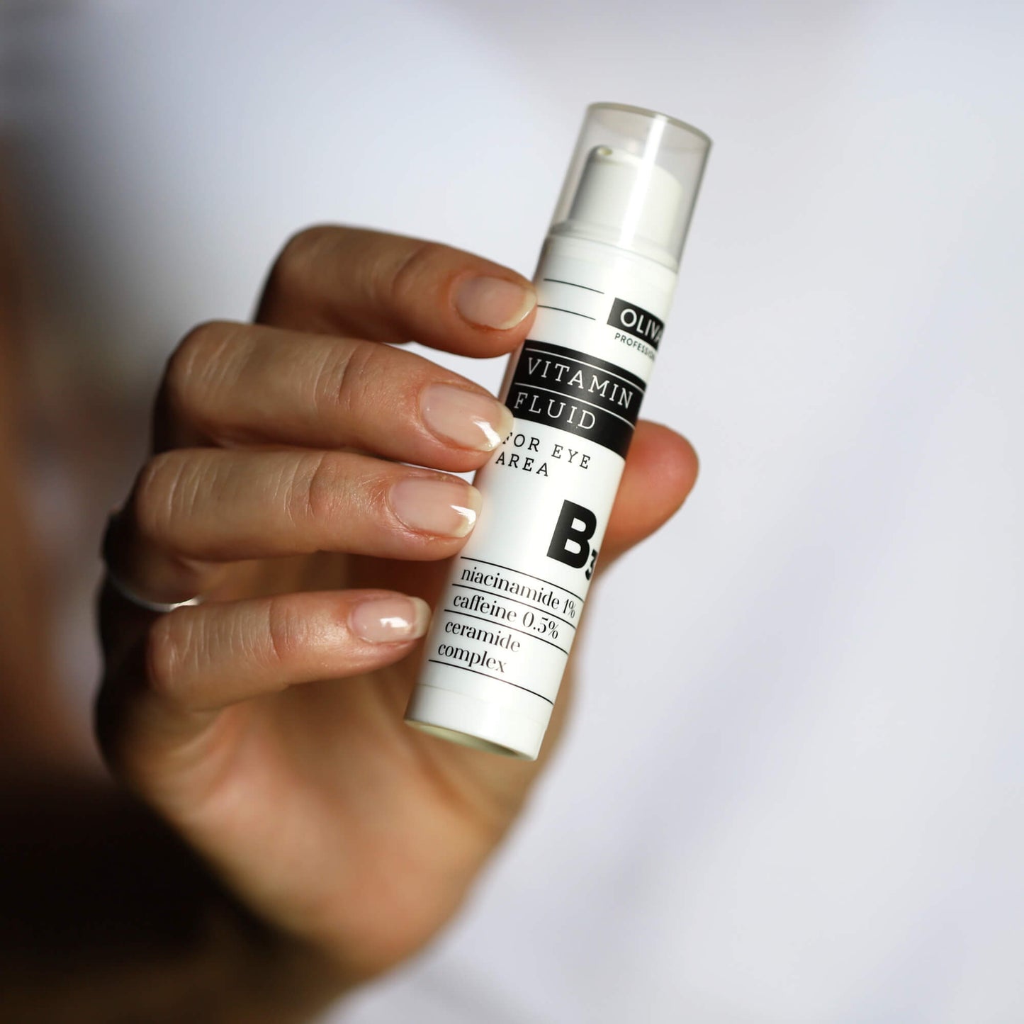 Vitaminski fluid B3 za podrucje oko ociju 1